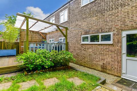 2 bedroom ground floor flat for sale, Campbell Close, Uckfield, East Sussex