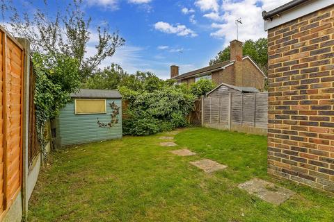 21 Ash Road, Southwater, Horsham, RH13 9EJ
