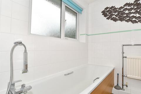 21 Ash Road, Southwater, Horsham, RH13 9EJ