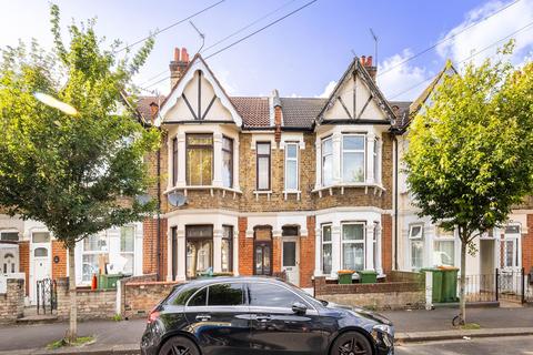 3 bedroom terraced house to rent, Masterman Road, London