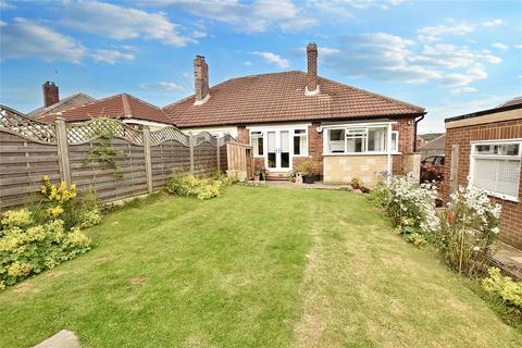 2 bedroom bungalow for sale, Brownberrie Crescent, Horsforth, Leeds, West Yorkshire