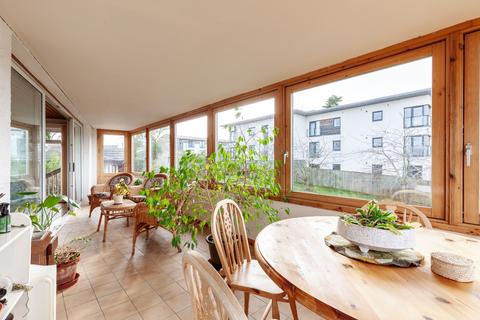 1 Burnbrae, Edinburgh, EH12 8UB