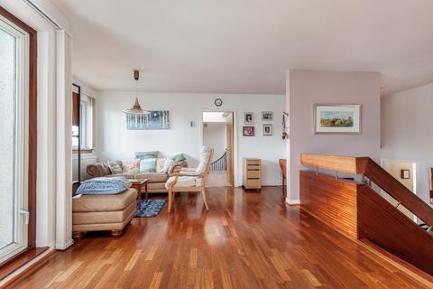 1 Burnbrae, Edinburgh, EH12 8UB