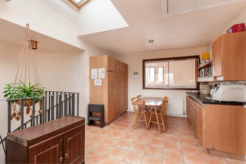 1 Burnbrae, Edinburgh, EH12 8UB