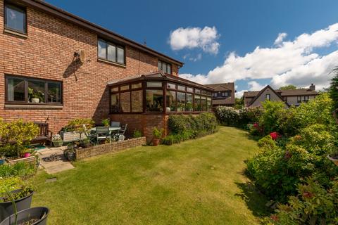 51 Caiyside, Edinburgh, EH10 7HW