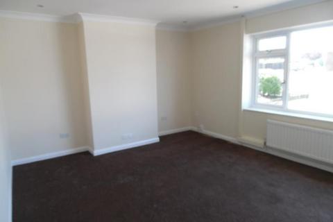 3 bedroom semi-detached house to rent, Fleetwood Avenue, Holland On Sea, Essex, CO15 5RP