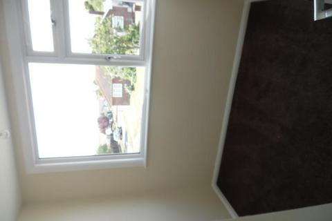 3 bedroom semi-detached house to rent, Fleetwood Avenue, Holland On Sea, Essex, CO15 5RP