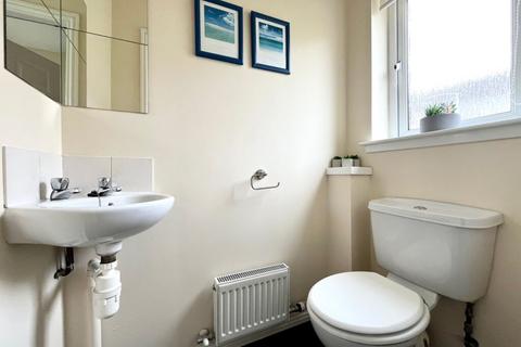 90 Ailsa Road, ML5 5HZ