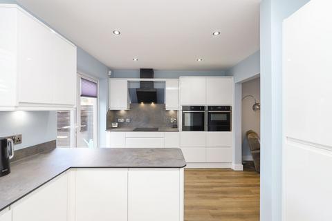 54 Greengate Lane, Sheffield, S13 7PZ