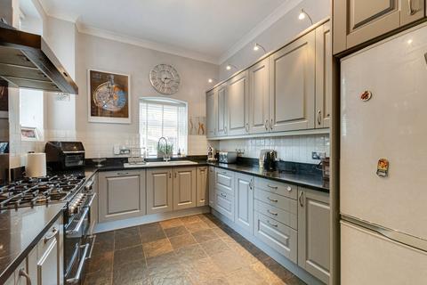 2 Redwood Close, Sidcup, DA15 8WP