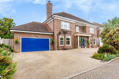4 bedroom detached house for sale, Latham Place, Upminster, RM14
