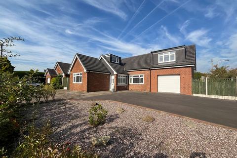 4 bedroom detached house for sale, Castleton Drive, High Lane, Stockport, SK6