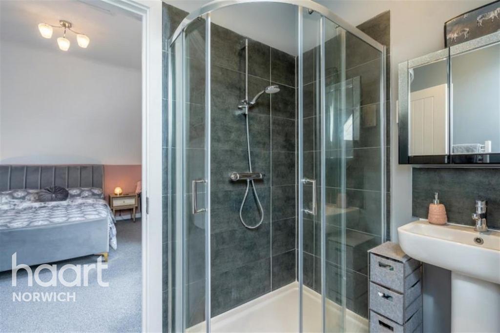 Clover Hill, Norwich 1 bed in a house share to rent £650 pcm (£150 pw)