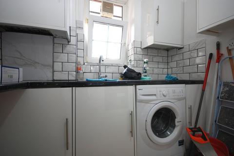 2 bedroom apartment to rent, Wheatland House, East Duwlich SE22