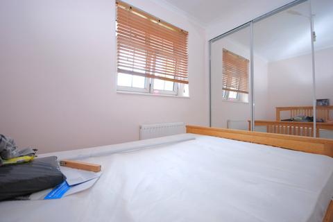 2 bedroom apartment to rent, Wheatland House, East Duwlich SE22