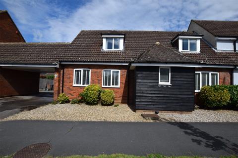 3 bedroom semi-detached house for sale, Inchbonnie Road, South Woodham Ferrers, Essex, CM3