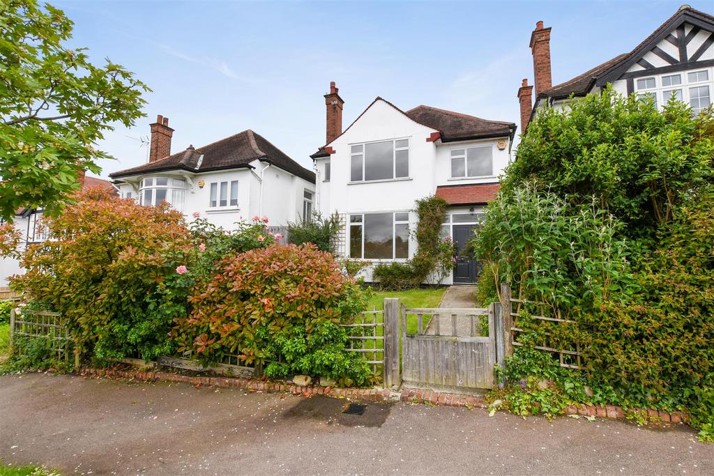 7 Makepeace Ave - Exterior.JPG