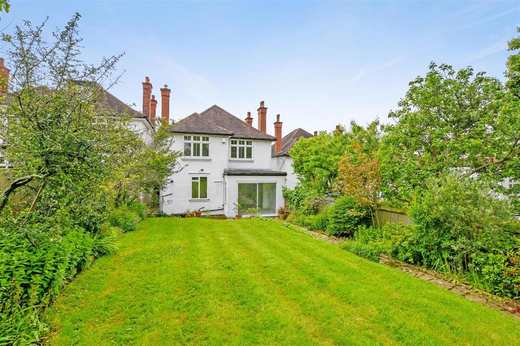 7 Makepeace Ave - Rear.JPG