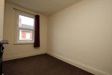 3 bedroom apartment to rent, Regent Street, Kettering NN16