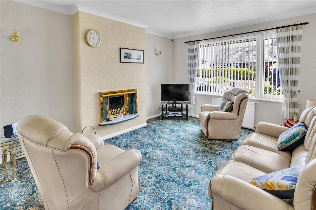 Park Fields, Moor End Road, Halifax 2 bed semidetached bungalow for