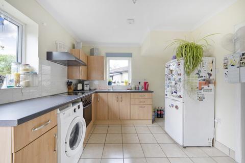 10 Sydney Crescent, Ashford, TW15 2BJ