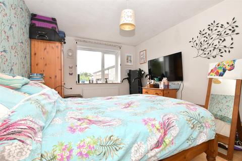 2 bedroom ground floor maisonette for sale, Brackley Close, Wallington, Surrey