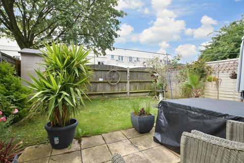 35 Brackley Close, Wallington, SM6 9JR