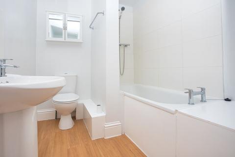 2 bedroom flat for sale, Dover Road, Folkestone, CT20