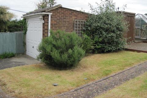 3 bedroom detached bungalow to rent, Mill View Road, Herne Bay, CT6 7JF