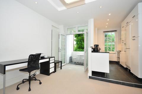 1 bedroom flat for sale, Elm Tree Court, St John's Wood NW8