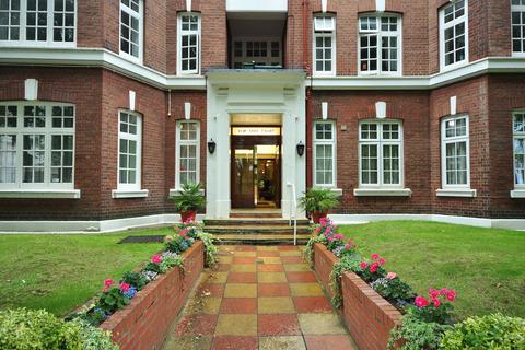 1 bedroom flat for sale, Elm Tree Court, St John's Wood NW8