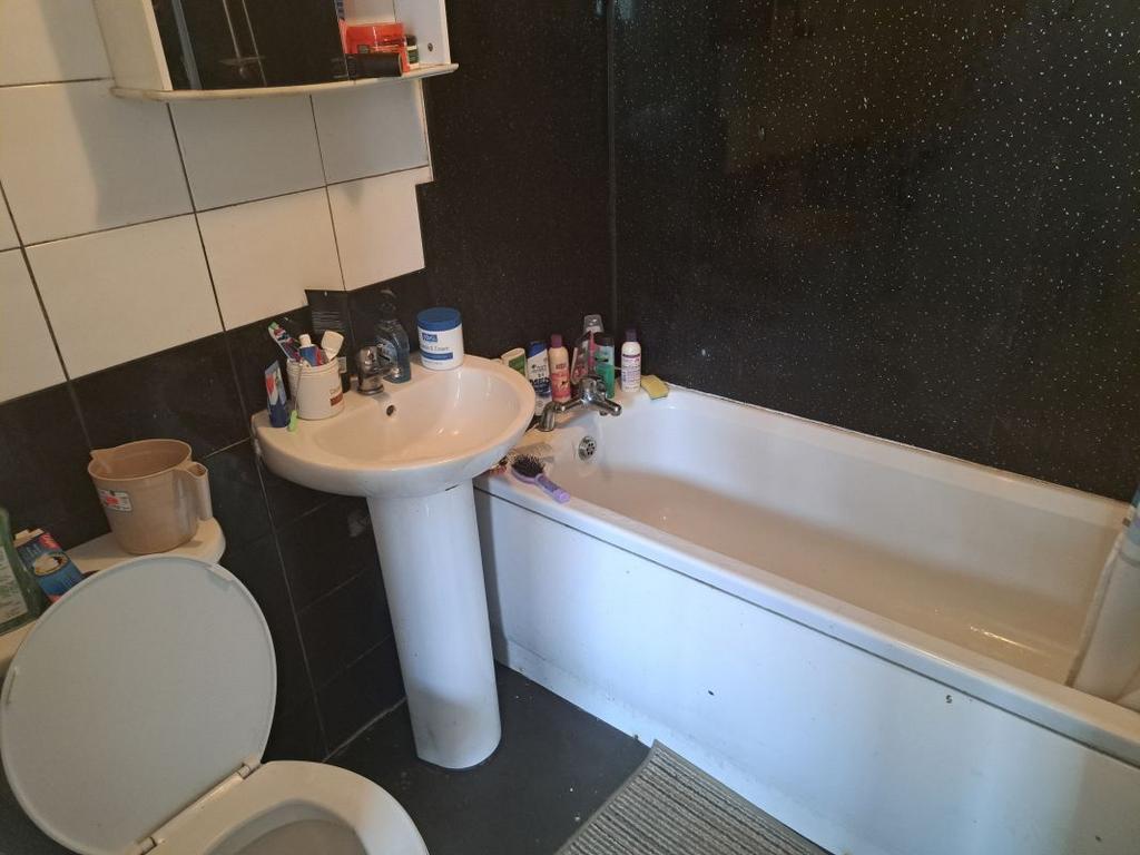 Flat 1
