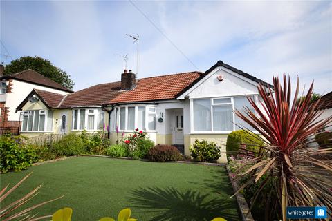 2 bedroom bungalow for sale, Southleigh Grove, Leeds, West Yorkshire, LS11