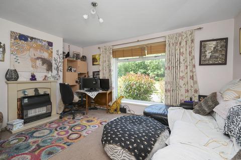 12 Lothian Drive, Easthouses, Dalkeith, EH22 4HA