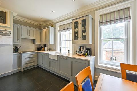 2 bedroom apartment for sale, Lees Court, Sheldwich Lees, Faversham, ME13