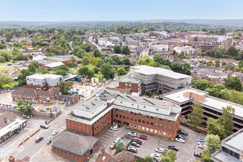 2 bedroom flat for sale, East Grinstead, East Grinstead RH19