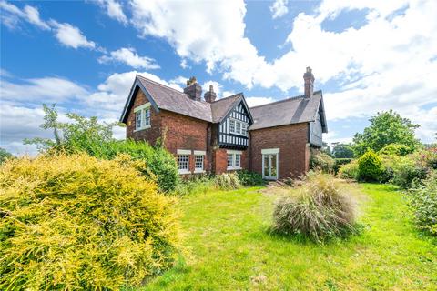 4 bedroom detached house for sale, Needwood Road, Byrkley, Rangemore