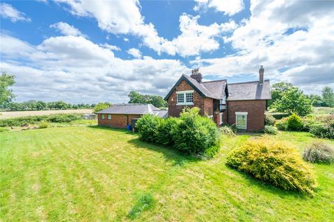 4 bedroom detached house for sale, Needwood Road, Byrkley, Rangemore