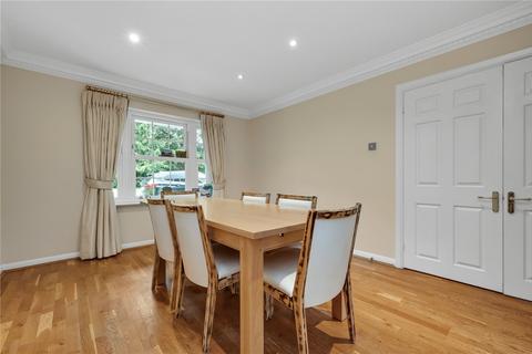 5 bedroom detached house to rent, Fairmile Park Road, Cobham, Surrey, KT11