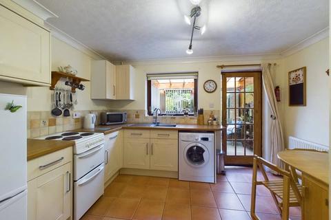 2 bedroom terraced house for sale, Albert Road, Worcester, Worcestershire, WR5