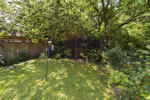 32 Alders Green, Gloucester, GL2 9HJ