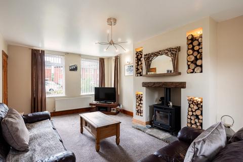 4 bedroom semi-detached house for sale, Ingleborough Avenue, York, North Yorkshire, YO10