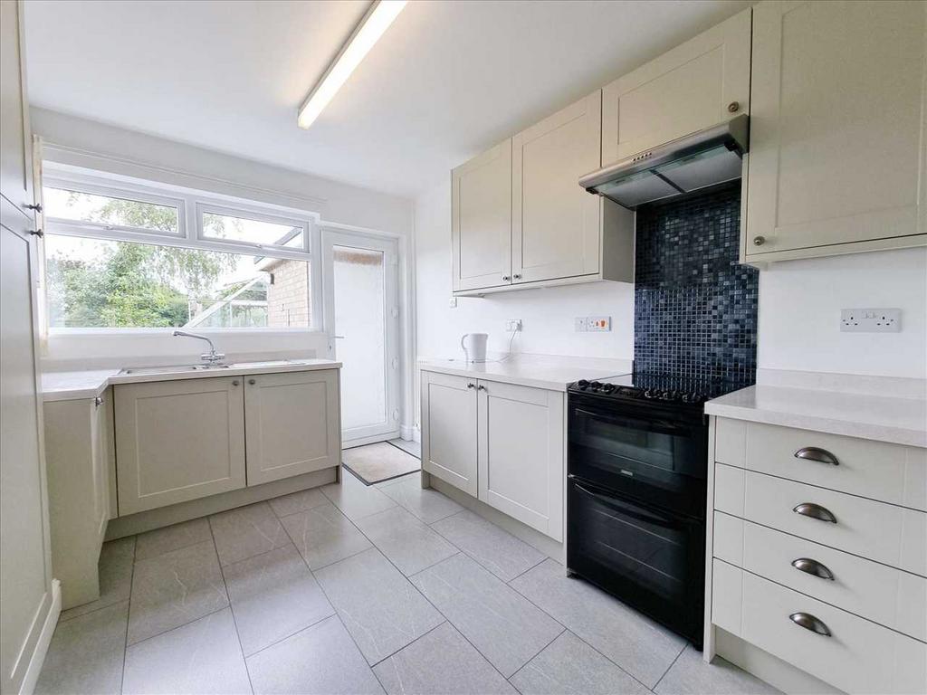 Kitchen: