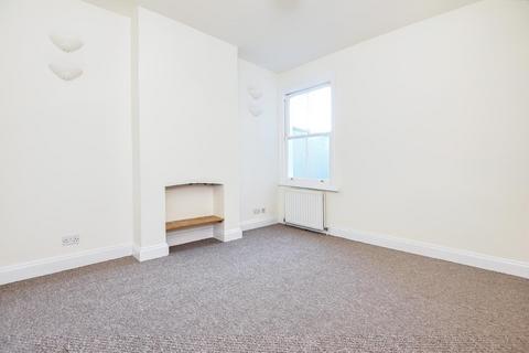2 bedroom flat for sale, Radbourne Road, Balham