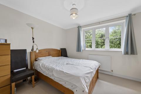 2 bedroom end of terrace house for sale, Wilton Gardens, West Molesey KT8
