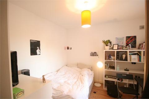 2 bedroom apartment to rent, Lyons Court, Green Hundred Road SE15