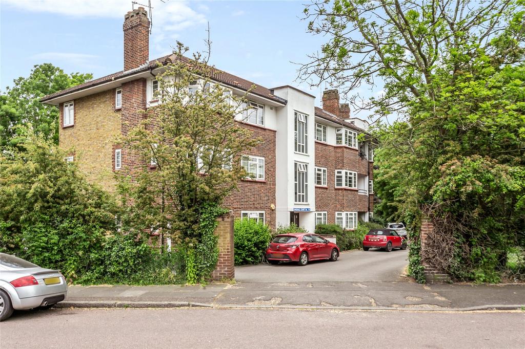 Great North Road, New EN5 2 bed apartment for sale £395,000