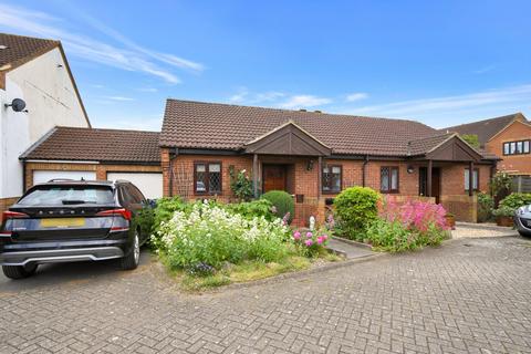 2 bedroom bungalow for sale, Haycroft, Wootton, Bedford, MK43