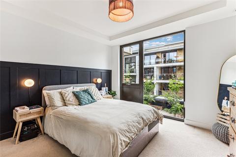 1 bedroom apartment for sale, Knaresborough Drive, SW18