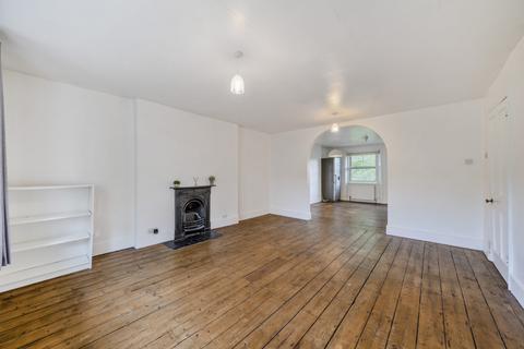 4 bedroom flat to rent, Charlton Road Blackheath SE3
